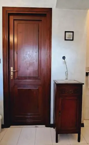 Odeonhouse - - Parking Included Katanya